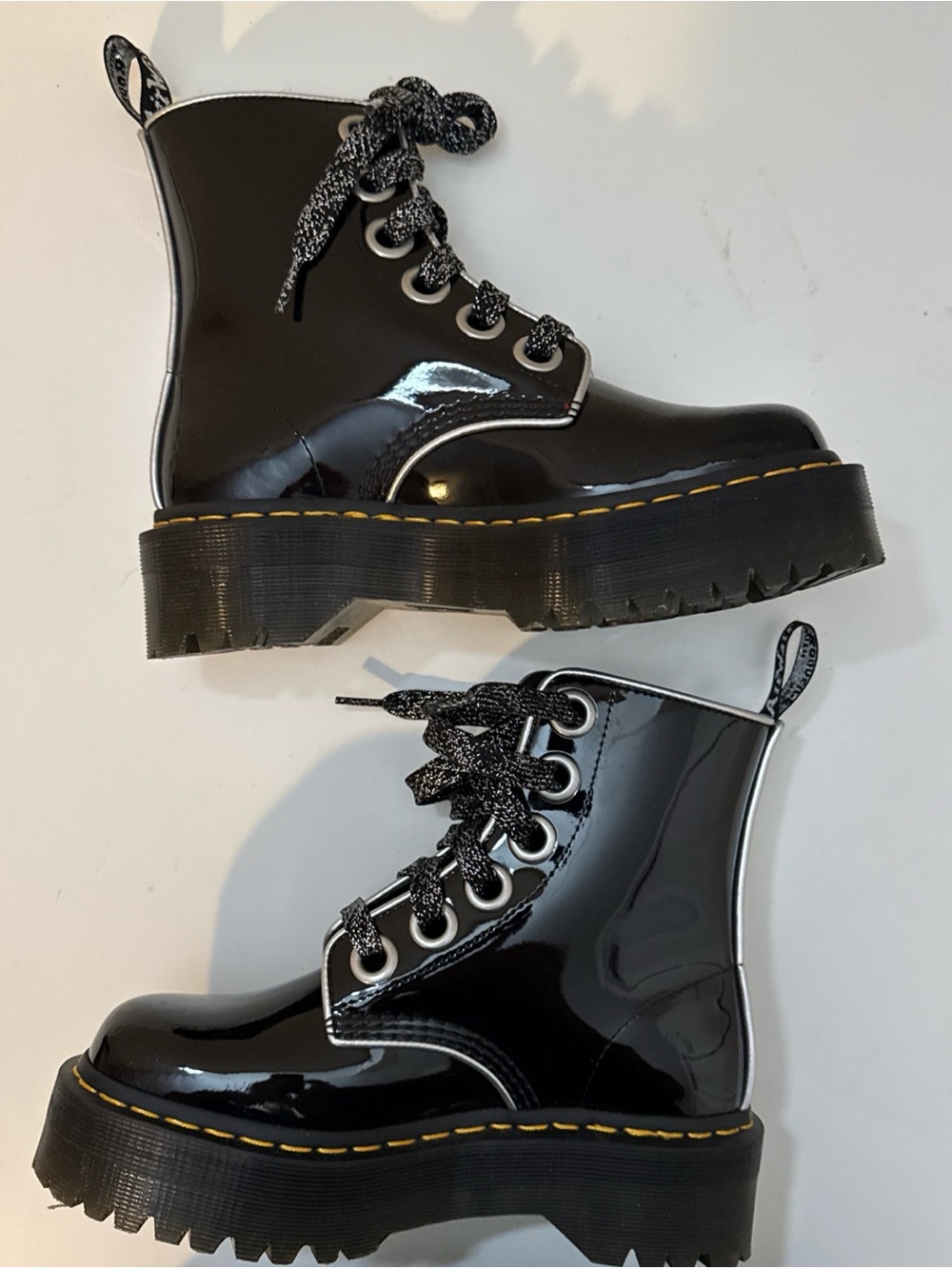 Dr. Martens Women's Molly Platform Retro Quad Black Patent Lamper US 7 RARE!!! - Picture 9 of 10
